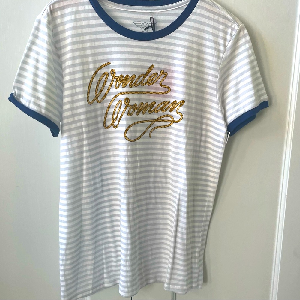 Wonder women NWT short sleeve shirt